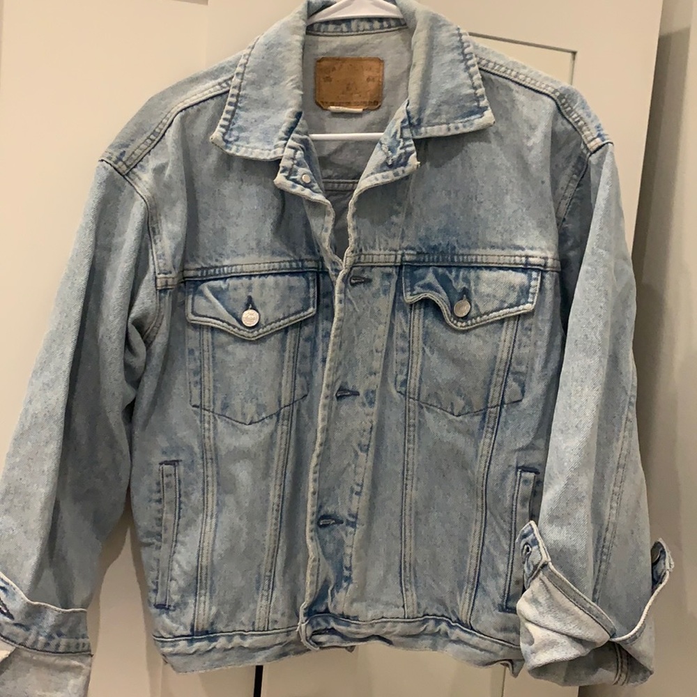 Levi’s light denim jacket size small